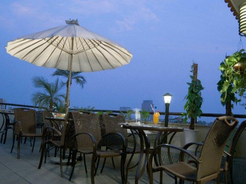 Oriental Suites Hotel & Spa Hanoi Restoran gambar